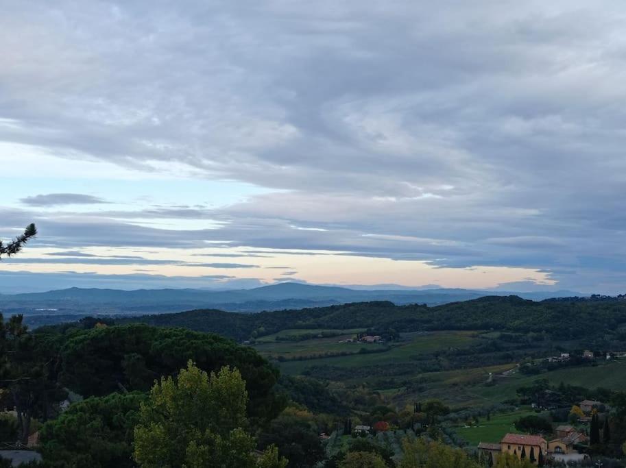 Splendido Ampio Appartamento A Montepulciano Stazione Kültér fotó