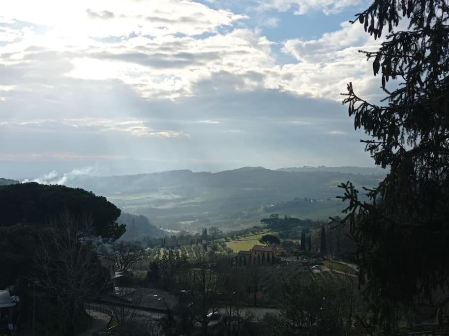 Splendido Ampio Appartamento A Montepulciano Stazione Kültér fotó